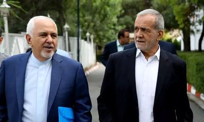 سیاستمدار خوش استعفا / ظریف، اولین مسافری که از قطار دولت چهاردهم پیاده شد/ پزشکیان بدون حضور دوست دیرینه اش چه خواهد کرد؟