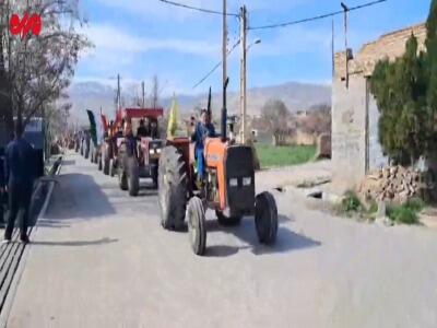راهپیمایی روز قدس در روستای «شریف‌آباد خزل» با رژه تراکتوری