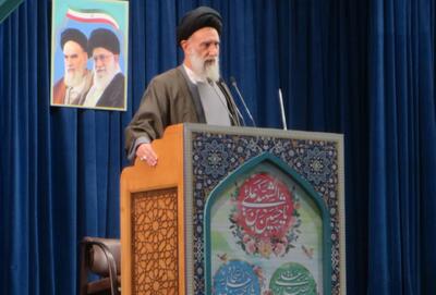 محمودی، امام جمعه اصفهان: گاهی با موضع‌گیری غلط یا آب در آسیاب دشمن ریختن، موجب گناه سیاسی می‌شویم