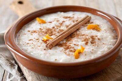 طرز تهیه فرنی سیب خوشمزه و مقوی برای سفره افطار