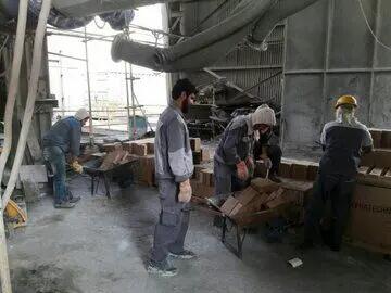 کارگران سیمان کارون: قرارداد سه ماهه داریم/ محرومیت از مزایا و امکانات