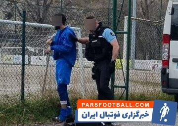 بازیکن اخراجی با چاقو به تماشاگران حمله کرد! - پارس فوتبال