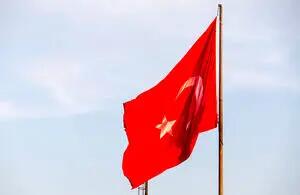 سخنرانی جنجالی همسر امام اوغلو در ترکیه؛ به جنگیدن ادامه دهیم