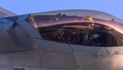 جزئیات نزدیک تر از  F-22 در آسمان ساوانا (عکس)