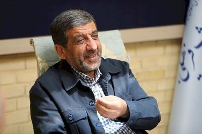 ضرغامی درمورد نامه ترامپ و پاسخ ایران: ظاهراً تنها نامحرم، ملت ایران است/ کشور‌های ریز اطراف باید درباره مرسولات ما که وارث چاپارخانه‌ی کوروش و داریوش هستیم، حرف بزنند؟ / بابا! اصلش را منتشر کنید دیگر!