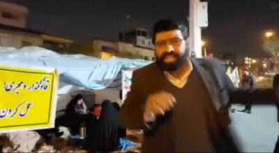 ببینید/ آخرین لحظات پیش از پایان تجمع رادیکال‌ها / ادعای یکی از متحصنین: ۴۰۰ موتوری از طرف مجلس فرستاده‌اند