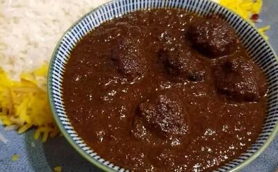 متنجینه یزدی؛ طرز تهیه فسنجان اصیل یزدی با طعمی به یادماندنی + نکات طلایی