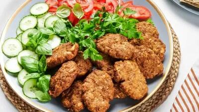 چطور یک کوکوی مرغ متفاوت و خوشمزه درست کنیم؟
