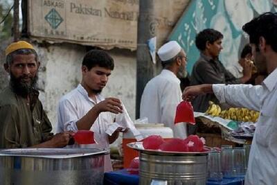 رمضان در پاکستان؛ از آذین‌بندی خیابان‌ها تا اطعام روزه‌داران نیازمند