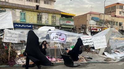 لحظات جمع آوری متحصصین قانون حجاب مقابل مجلس توسط پلیس + فیلم