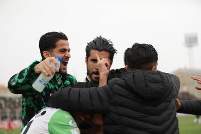 اشتباه مدافعان استقلال و شلیک تمام‌کننده فراز!