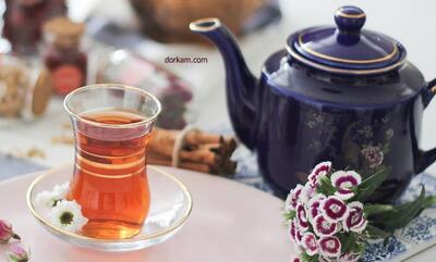 از این به بعد با این روش چای خوشرنگ تری برای مهمون دم کنید!+ فیلم - آینه فردا