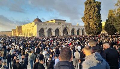 حضور ده‌ها هزار فلسطینی در نماز عید فطر در مسجد الاقصی