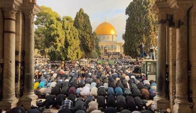 نماز عید فطر فلسطینی ها در میان ویرانه‌های غزه و مسجد الاقصی (فیلم)