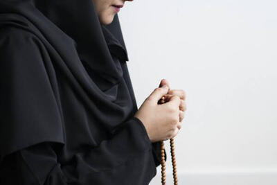 آثار ایمان تنها در آخرت نیست، بلکه در دنیا نیز ظاهر می‌شود
