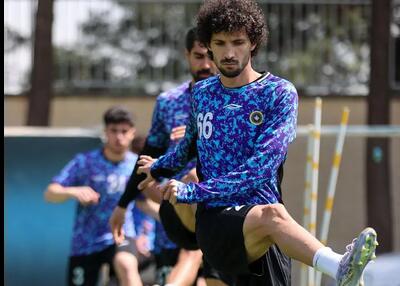 بازیکنان سپاهان برای حنانوف جشن گرفتند!