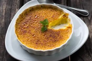 طرز تهیه کرم بروله فرانسوی یک دسری خوشمزه و کلاسیک - آینه فردا