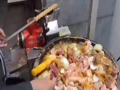 کشف ۱۰ تن مواد غذایی فاسد از انبار رستورانی در اصفهان