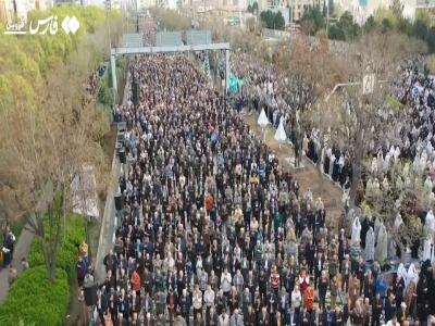 تصاویر هوایی از نماز باشکوه عید فطر در قزوین