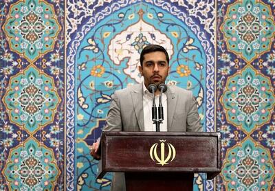 شعرخوانی معنادار مداح معروف در نماز عیدفطر