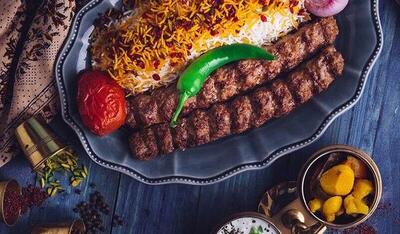 طرز تهیه کباب کوبیده بازاری خوشمزه/ چیکار کنیم کباب کوبیده از سیخ نریزد؟