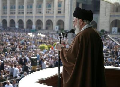 خطبه‌های نماز عید سعید فطر به امامت رهبر انقلاب + فیلم کامل... -