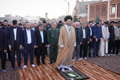 امام جمعه اردبیل:  امت اسلامی امروز از کرامت لازم دور است؛ فقط ایران اسلامی از کرامت لازم برخوردار است / سر خم کردن در مقابل شیاطین، شرک به خداست