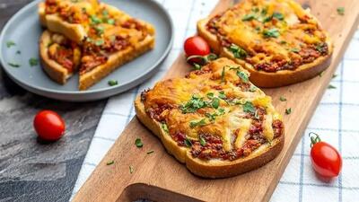 نان سیر و گوجه فرنگی؛ یک نان خوشمزه با عطر و بوی خاص