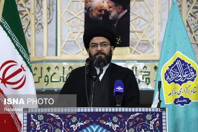 اتحاد قوای سه‌گانه حل‌کننده مشکلات کشور است 