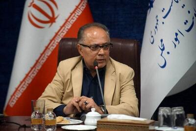 فشار سیاسی بر دبیری؛ درخواست استعفا از سوی نزدیکان پزشکیان