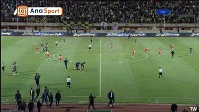 حرکت عجیب سرمربی پرسپولیس بعد از باخت؛ کارتال با رحمتی دست نداد!