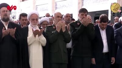 تصاویری از صف اول مراسم اقامه نماز عید سعید فطر به امامت رهبر انقلاب