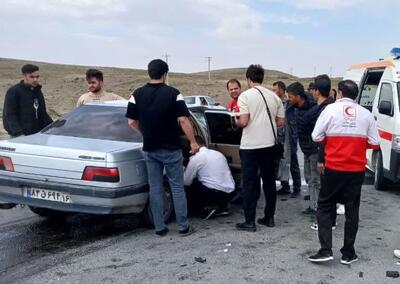 برخورد ۲ خودرو در سه‌راهی تفرش، آشتیان و فراهان ۶ مصدوم بر جای گذاشت