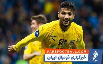 عکس| آتش بازی لژیونر استقلالی با یک هدیه خاص - پارس فوتبال