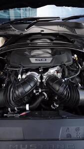 فیلم آنباکسینگ 2025 Ford Mustang V8 / ماشین رویایی برای علاقه‌مندان به سرعت
