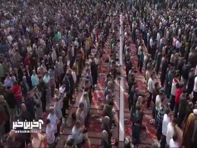 تصاویری هوایی از اقامه باشکوه نماز عید فطر در آستان مقدس مسجد جمکران