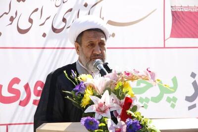 امام جمعه کرمان: انقلاب اسلامی ایران، در مقایسه با دیگر انقلاب‌های جهان بی‌نظیر است