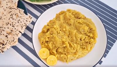 (ویدیو) طرز تهیه سیب‌زمینی کوبیده؛ یک کلاسیک خوشمزه با طعمی بی‌نظیر - فراشپز