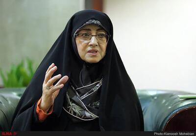 در برخی موارد دچار انحراف در اهداف اولیه انقلاب شده‌ایم