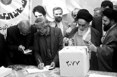۱۲ فروردین روزی که مردم ایران برای همیشه سرنوشت خود را رقم زدند
