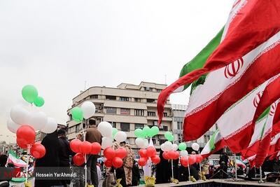 ۱۲ فروردین؛ سرفصلی برای استقلال، عزت و مردم سالاری دینی است