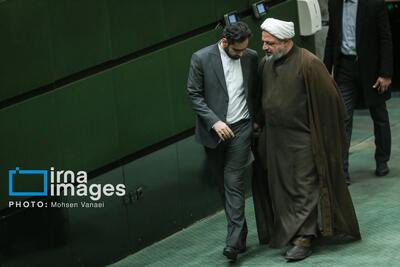اسفند ۱۴۰۳ چگونه گذشت؟ از بسته شدن پرونده ۸۸ تا سخنرانی های آتشین حسن روحانی!