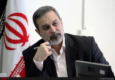 دو چشم‌انداز برای سال ۱۴۰۴ وجود دارد/ برای مردم روشن نکردیم که چه برنامه عملیاتی برای بهبود شرایط اقتصادی و اجتماعی داریم