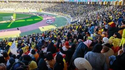 ماجرای جذاب بازی سپاهان و پرسپولیس/ وقتی ورزشگاه جای زنان شد!