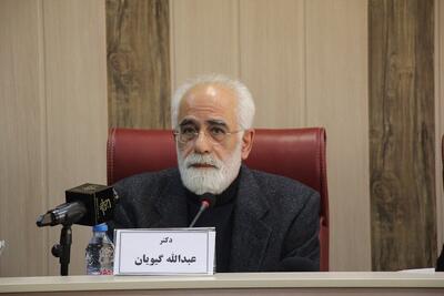 پزشکیان چه با شنل ارغوانی چه با لباس کارگری بازهم همین شخصیت است