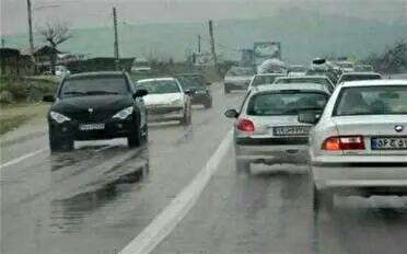 محورهای چهارمحال و بختیاری لغزنده است/رانندگان با احتیاط رانندگی کنند