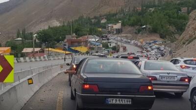 محور هراز به دلیل ترافیک سنگین یکطرفه شد