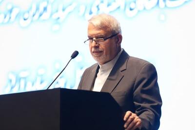 باید موانع را از مسیر سرمایه‌گذاران بر داریم