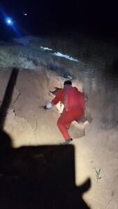 نجاتگران هلال احمر گردشگرانی که در کوهستان شاهرود و مناطق جنوبی گرمسار مفقود شده بودند را پیدا کردند