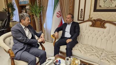 دیدار رئیس انجمن نویسندگان خبرنگاران و عکاسان ورزشی با استاندار اصفهان